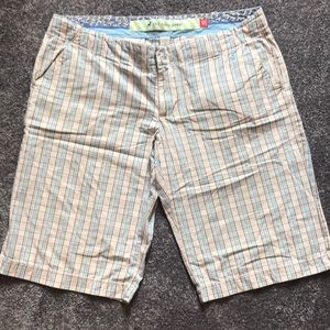 Old Navy plaid Bermuda shorts